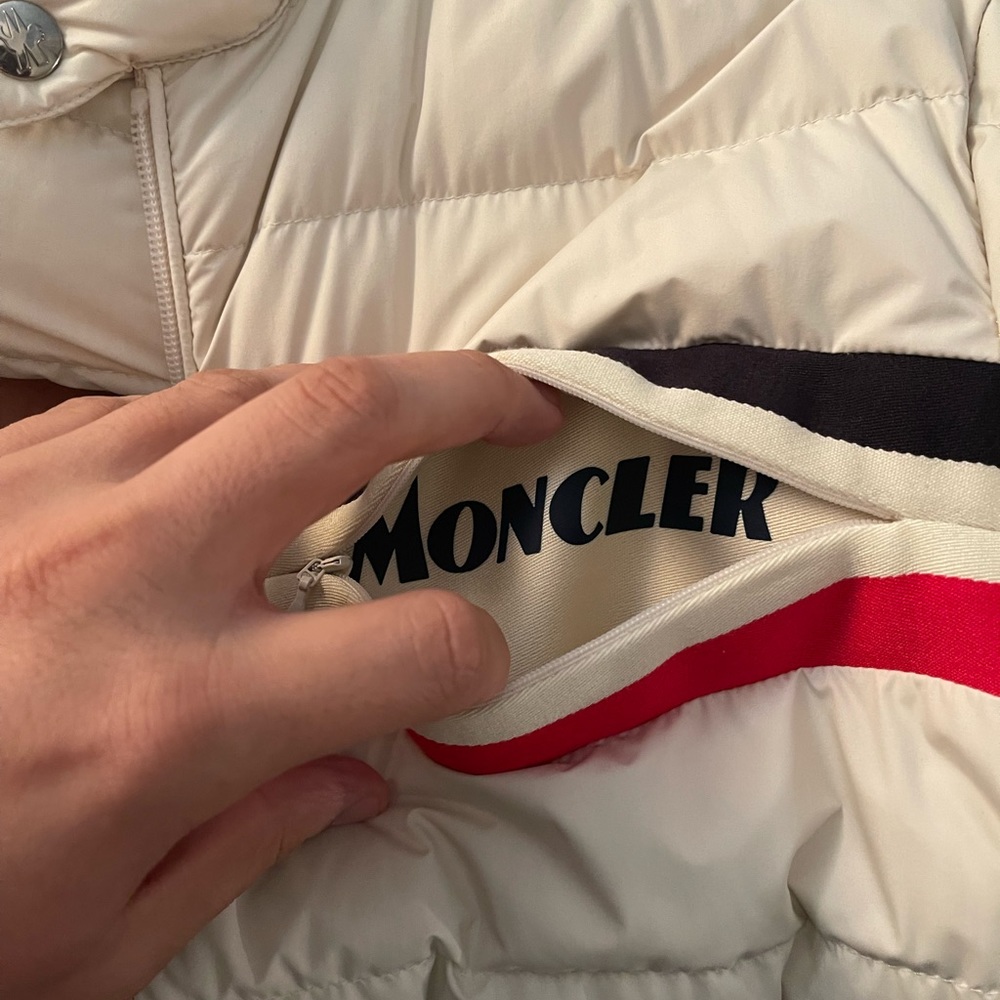 Moncler Cream Puffer Jacket with Red and Black Accents - Picture 5 of 12